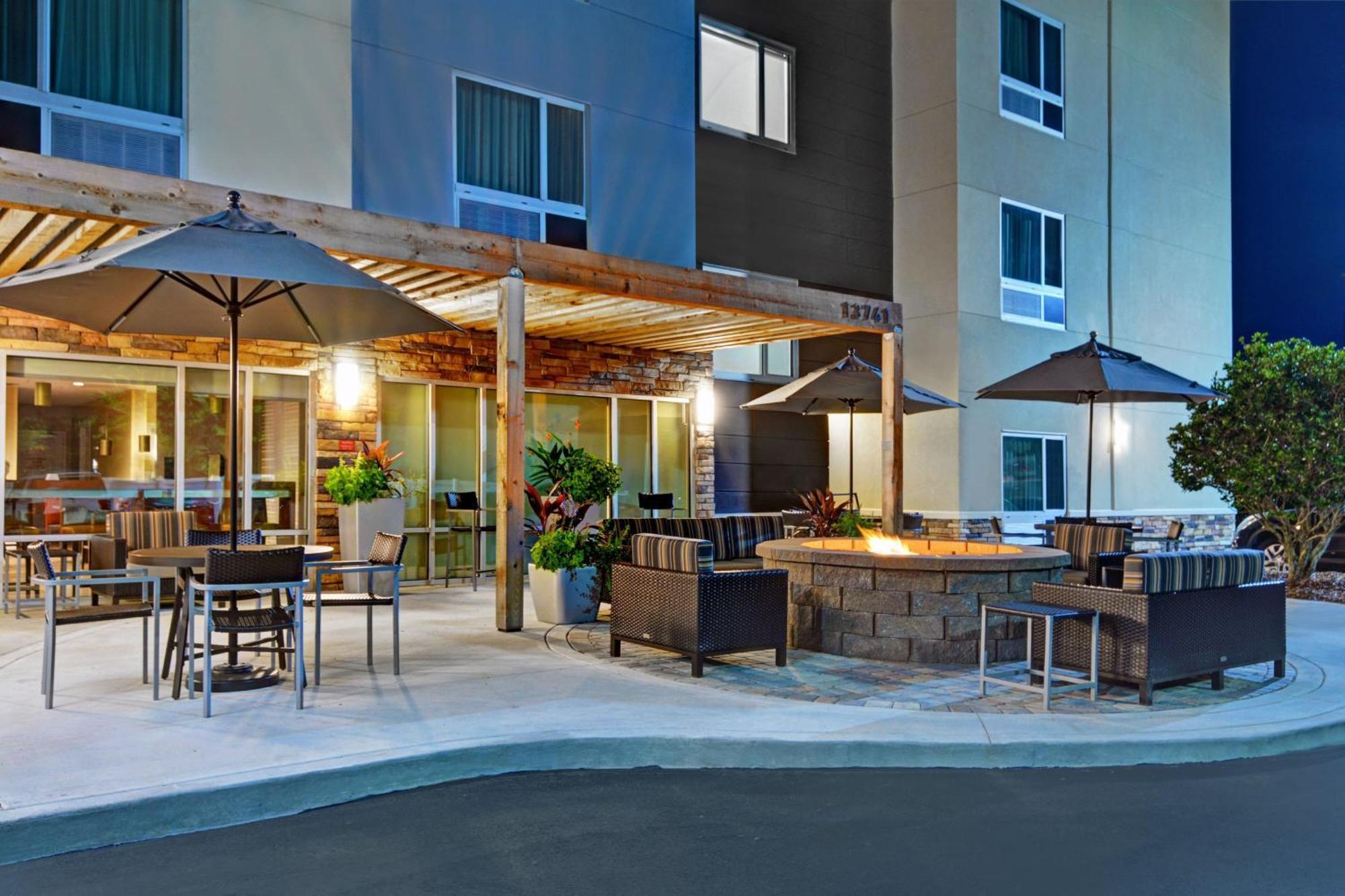 Towneplace Suites By Marriott Jacksonville East Exteriör bild