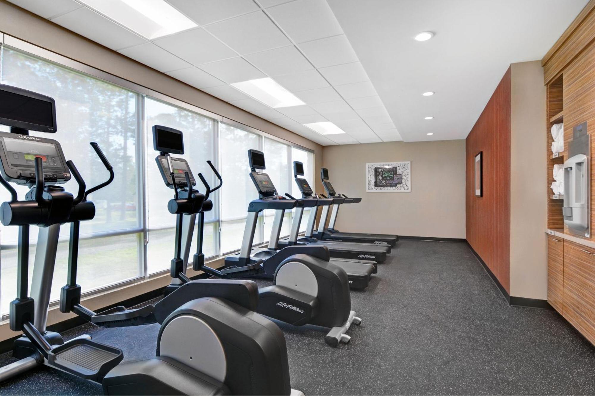 Towneplace Suites By Marriott Jacksonville East Exteriör bild